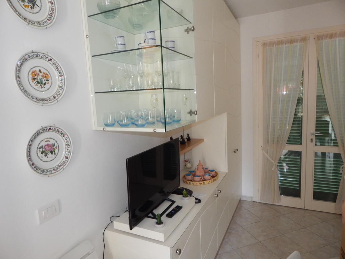 Rta La Pergola Apart otel Marina di Massa Dış mekan fotoğraf