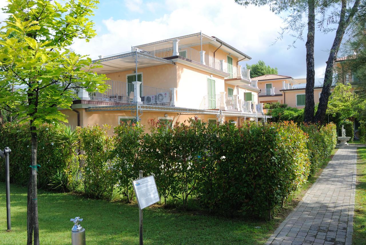 Rta La Pergola Apart otel Marina di Massa Dış mekan fotoğraf